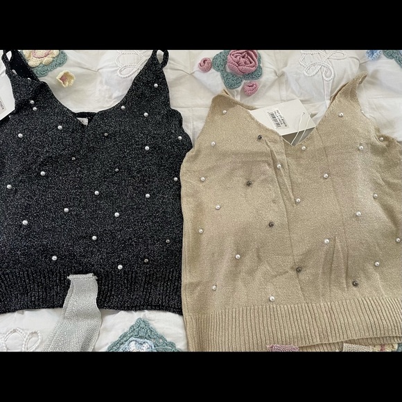 Top - Picture 2 of 2